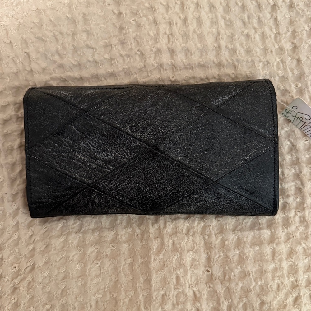 Free People Wallet - Picture 4 of 4